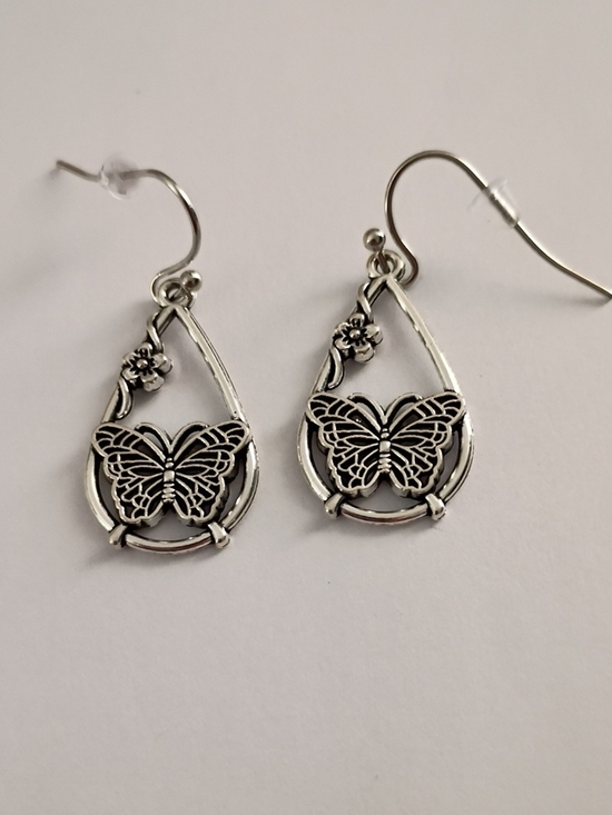 Independent Italia Jewelry - Silver Butterfly Teardrop Dangle Earrings with Floral Accent